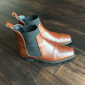 Everlane Chelsea boots